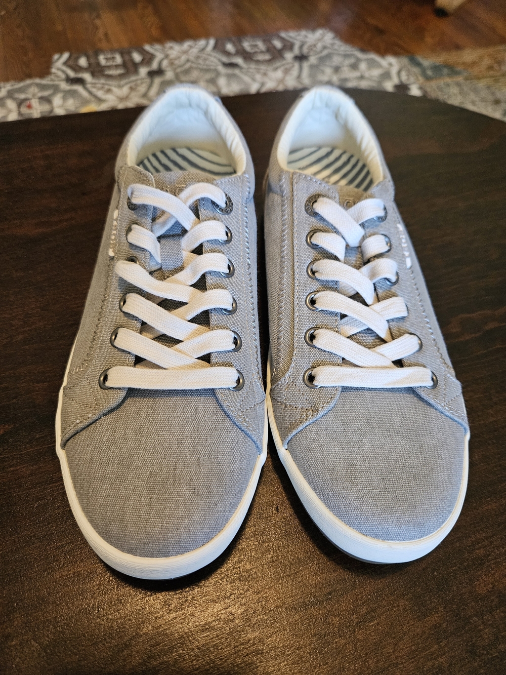 Taos Womens Sneakers